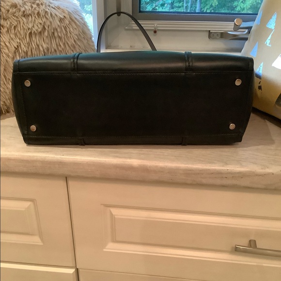 Kate Spade Tote in Black, Excellent Condition - Picture 9 of 13